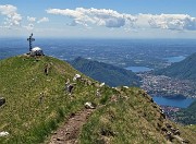 59 Sulla cresta di vetta verso la cima del Due Mani 